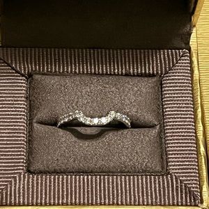 Beautiful 14k 5/8 carat Neil Lane Diamond Ring! Size 6.75.